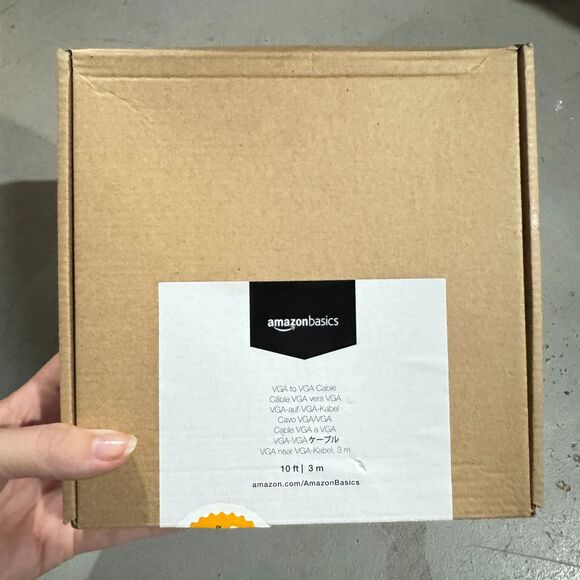 NWT Amazon Basics VGA to VGA PC Computer Monitor Cable, 10 Feet (3 Meters) - Picture 5 of 8